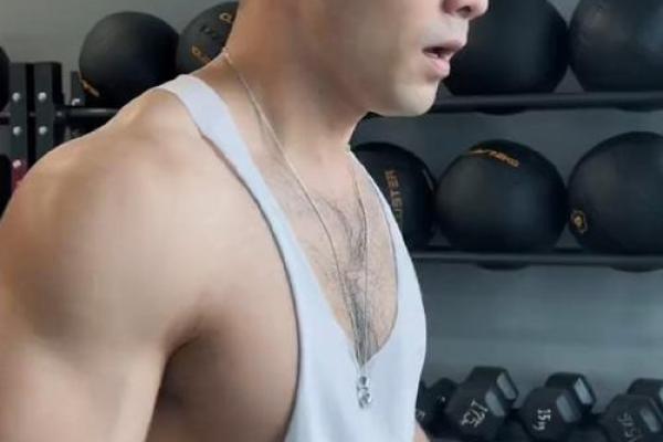 男人长胸毛从算命上看代表啥 男人长胸毛从算命上看代表啥