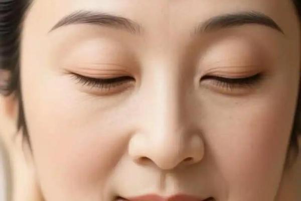 风水角度什么眉毛最好看最招财：长眉