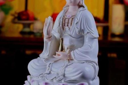 家里有两个观音