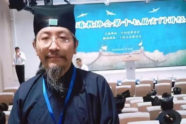 大街上的算命老师叫什么