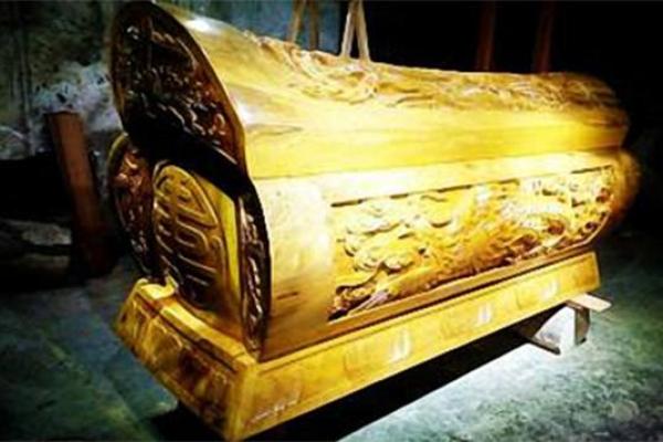 算命说命中带官财