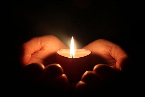梦见死去的老人复活了是什么意思