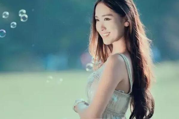 哪个星座必定长得丑女