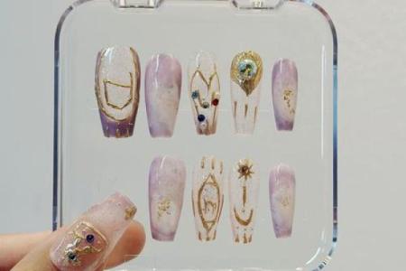 12星座适合什么样的指甲油颜色
