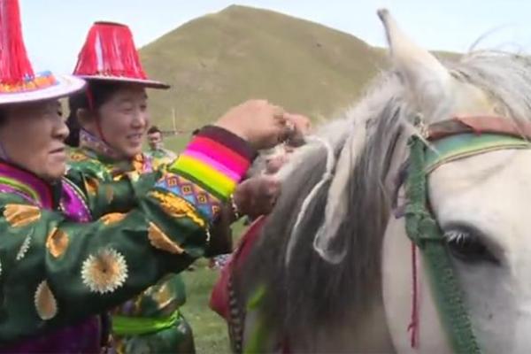 裕固族的传统节日和风俗习惯有哪些？