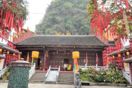 桂林阳朔西街算命先生