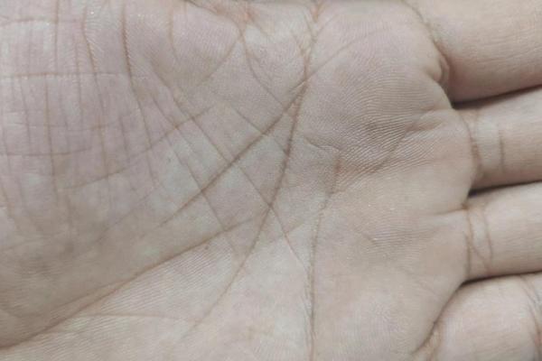 手相算命：生命线断开图解